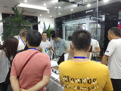 突破空间限制，汉逊“不挂墙的热水器”开启家居新体验